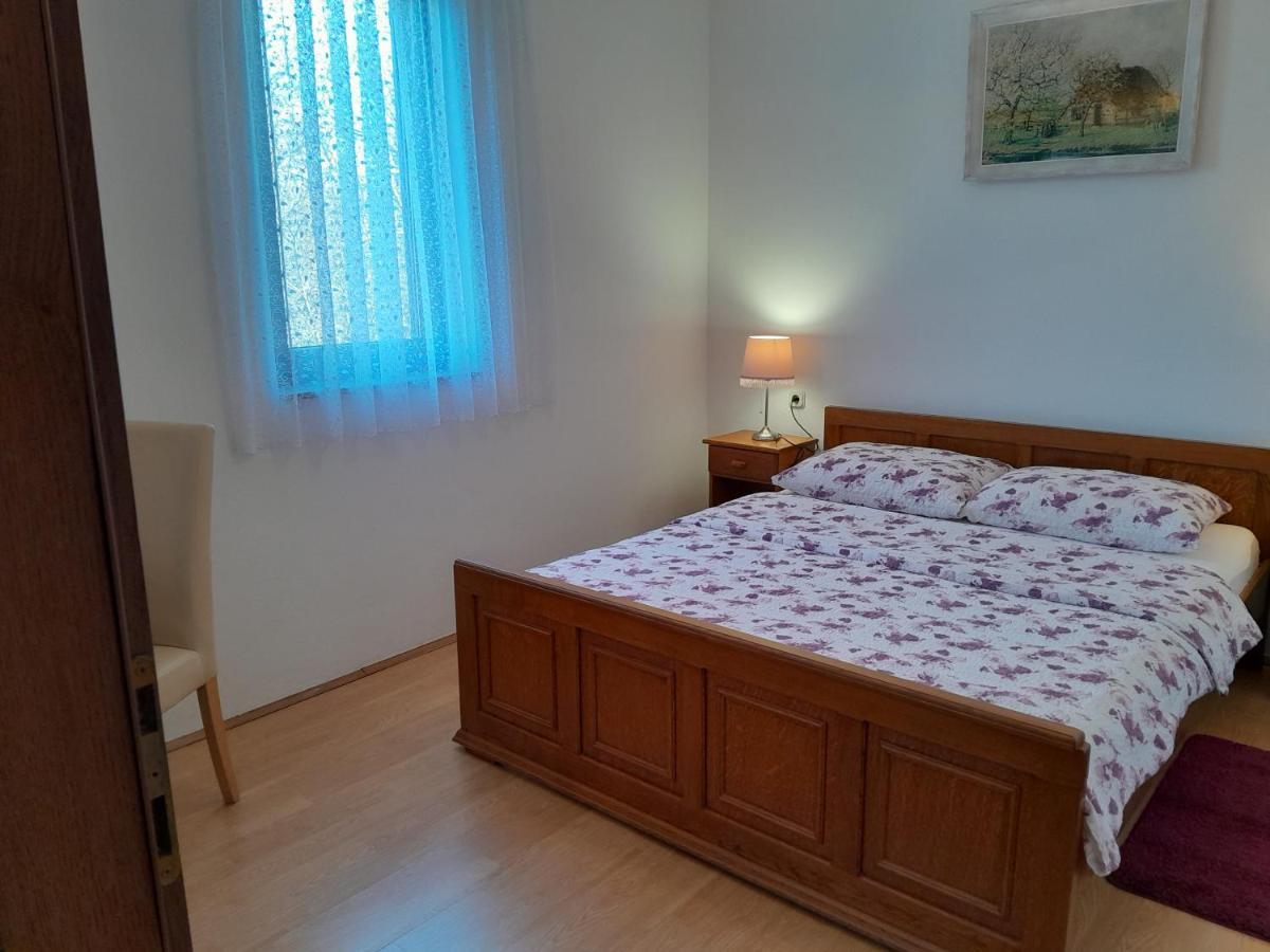Apartments Ivicek Porec Esterno foto